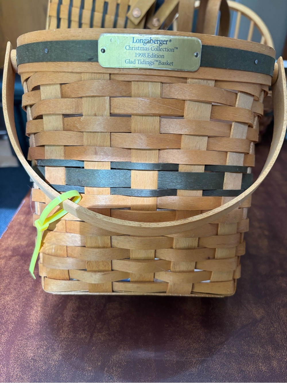 Longaberger 1998 Glad tidings Christmas Basket Green trim,swinging handle